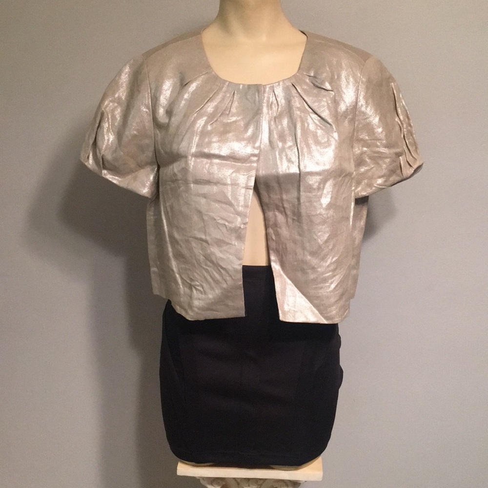 🎀 3 for 20 Cape jacket